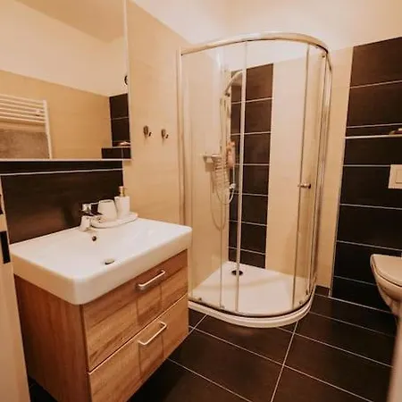 Design Studio, 400m From The Square