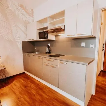 Design Studio, 400m From The Square Appartement
