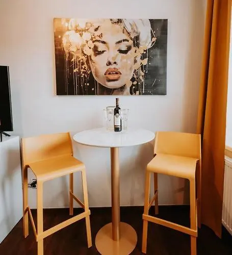 Design Studio, 400m From The Square Appartamento *